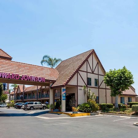 Howard Johnson By Wyndham Norco Exterior foto
